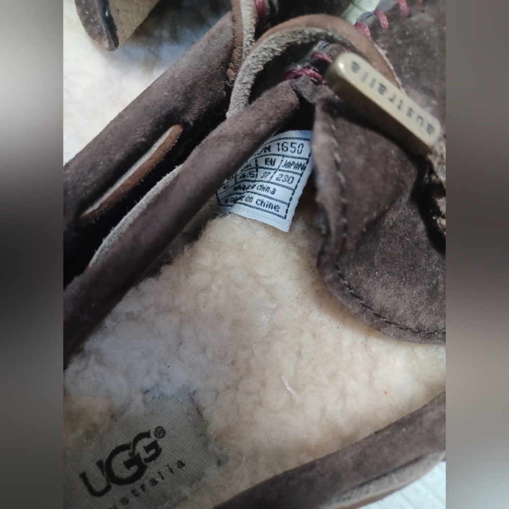 Authentic Ugg Shoes - image 6